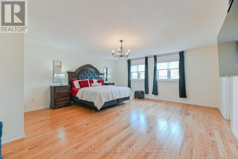 9 ACADEMY AVENUE, Wasaga Beach, Ontario, L9Z1J4