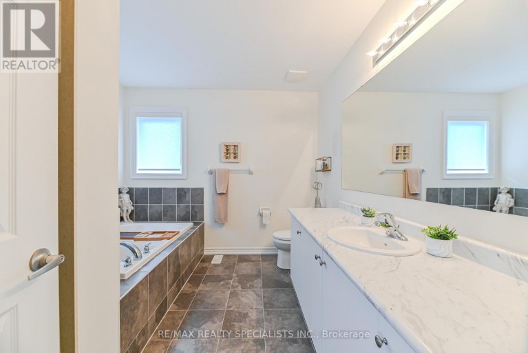 9 ACADEMY AVENUE, Wasaga Beach, Ontario, L9Z1J4