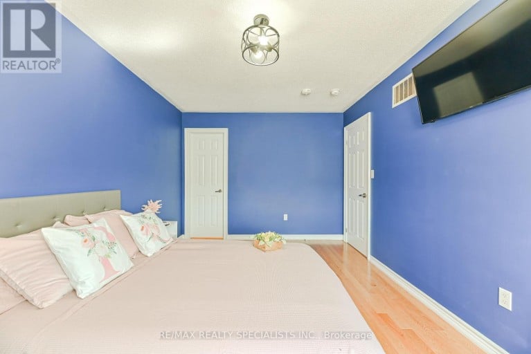 9 ACADEMY AVENUE, Wasaga Beach, Ontario, L9Z1J4