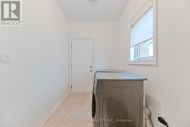 9 ACADEMY AVENUE, Wasaga Beach, Ontario, L9Z1J4