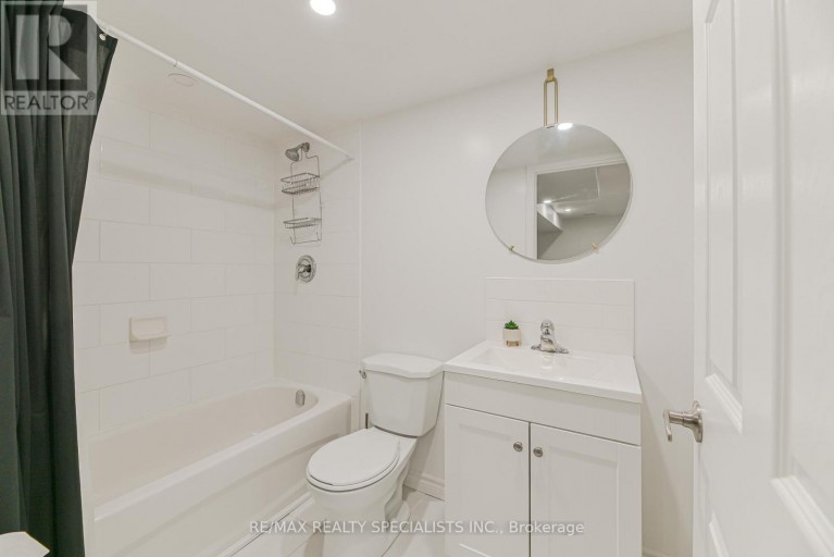9 ACADEMY AVENUE, Wasaga Beach, Ontario, L9Z1J4