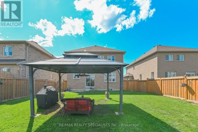 9 ACADEMY AVENUE, Wasaga Beach, Ontario, L9Z1J4