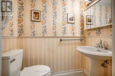 24 - 94 GEORGE HENRY BOULEVARD Toronto (Henry Farm) Ontario photo 29