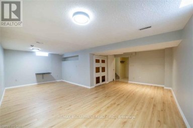 19 BEACHGROVE CRESCENT Hamilton (Stoney Creek Mountain) Ontario photo 31