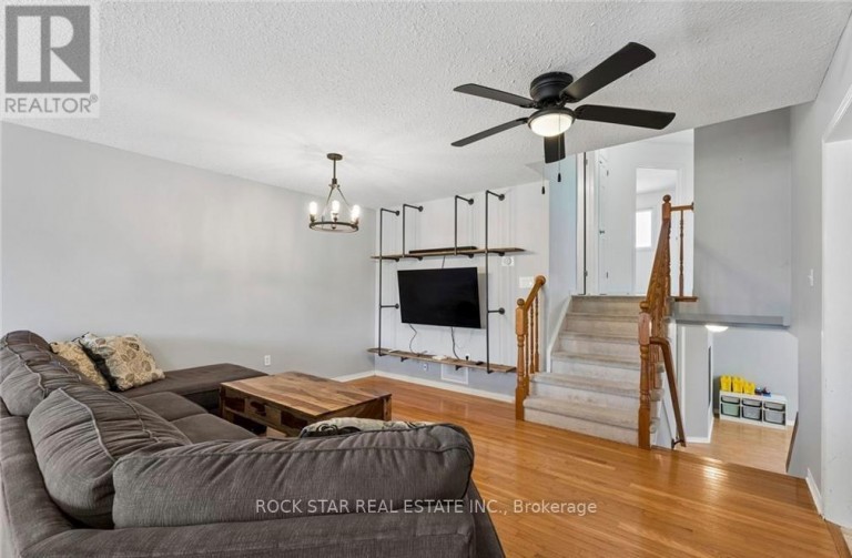 56 GOLDEN ACRES DRIVE, West Lincoln (Smithville), Ontario, L0R2A0