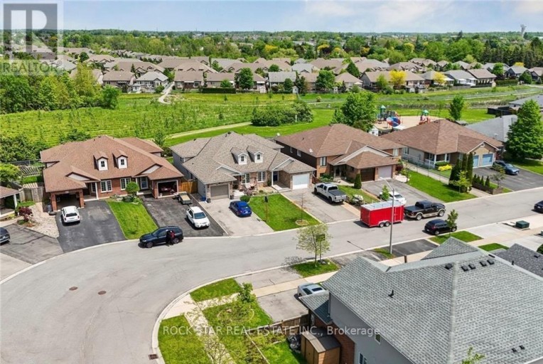 56 GOLDEN ACRES DRIVE, West Lincoln (Smithville), Ontario, L0R2A0
