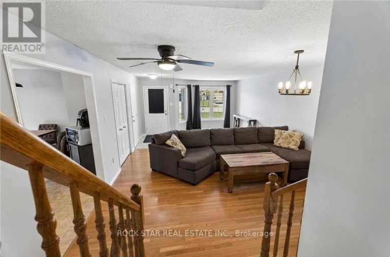 56 GOLDEN ACRES DRIVE, West Lincoln (Smithville), Ontario, L0R2A0