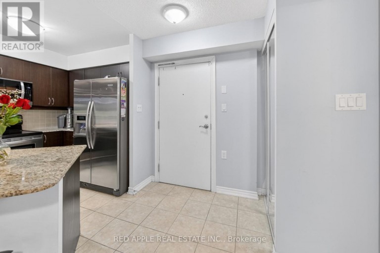 204 - 872 SHEPPARD AVENUE W, Toronto (Bathurst Manor), Ontario, L6A2Y8