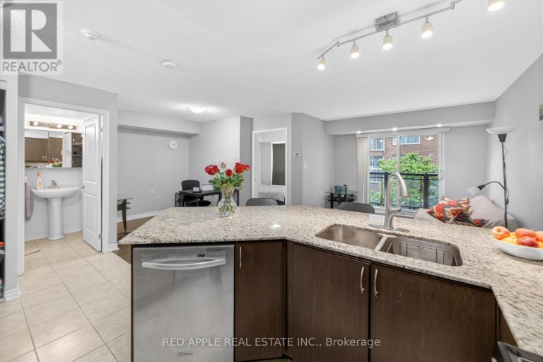 204 - 872 SHEPPARD AVENUE W, Toronto (Bathurst Manor), Ontario, L6A2Y8