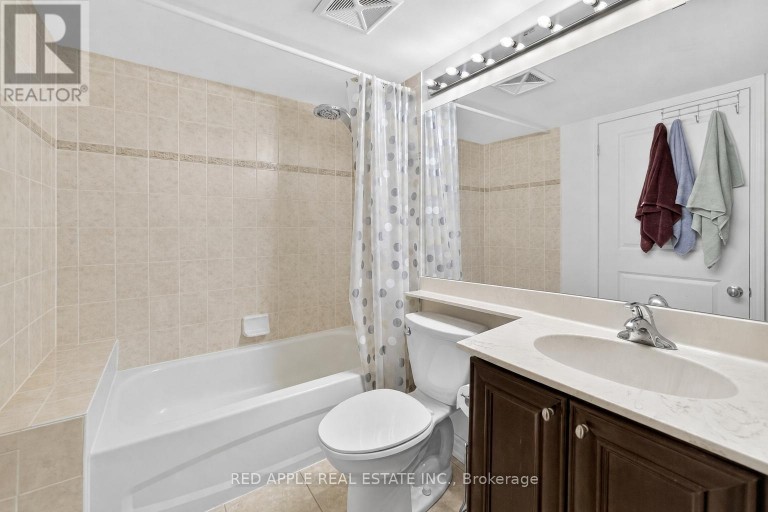 204 - 872 SHEPPARD AVENUE W, Toronto (Bathurst Manor), Ontario, L6A2Y8