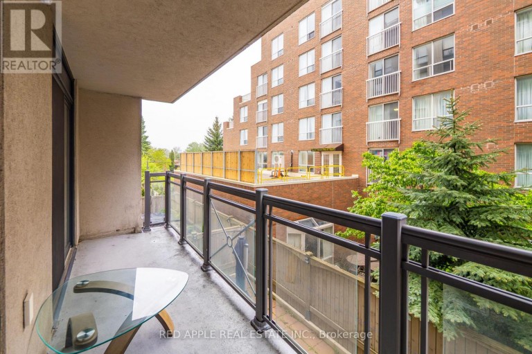 204 - 872 SHEPPARD AVENUE W, Toronto (Bathurst Manor), Ontario, L6A2Y8