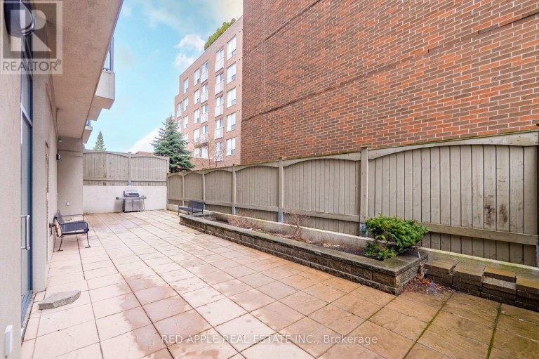204 - 872 SHEPPARD AVENUE W, Toronto (Bathurst Manor), Ontario, L6A2Y8