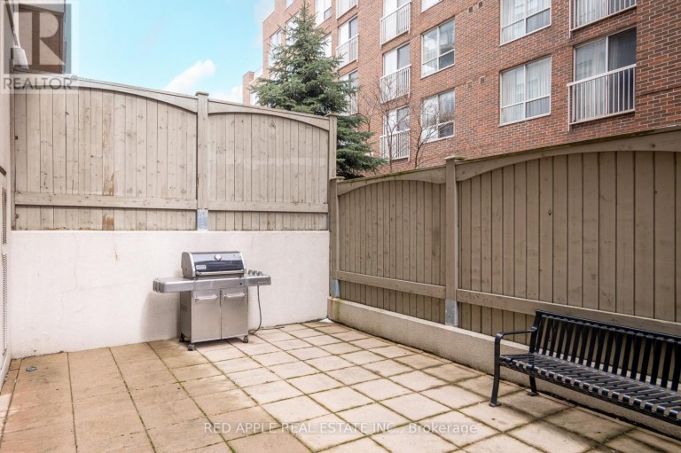 204 - 872 SHEPPARD AVENUE W, Toronto (Bathurst Manor), Ontario, L6A2Y8