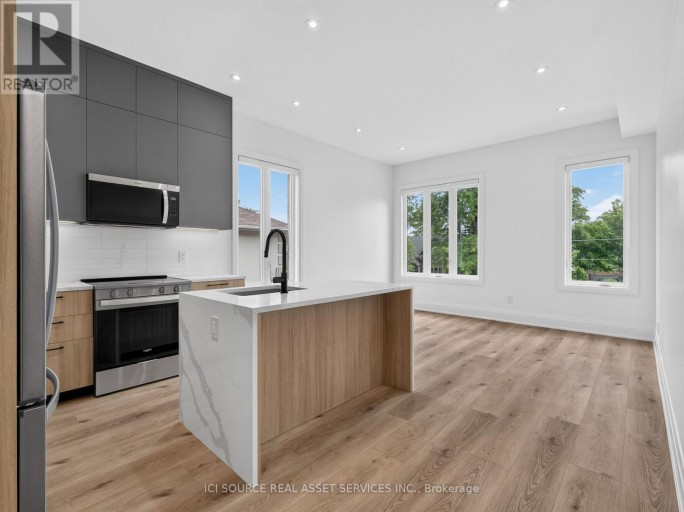 UNIT 4 - 28 NORCROSS ROAD, Toronto (Clanton Park), Ontario, M3H2R4