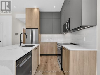 UNIT 4 - 28 NORCROSS ROAD Toronto (Clanton Park) Ontario photo 12
