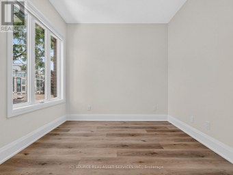 UNIT 4 - 28 NORCROSS ROAD Toronto (Clanton Park) Ontario photo 18