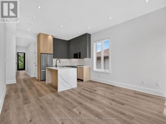 UNIT 4 - 28 NORCROSS ROAD Toronto (Clanton Park) Ontario photo 2