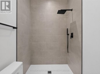 UNIT 4 - 28 NORCROSS ROAD Toronto (Clanton Park) Ontario photo 25