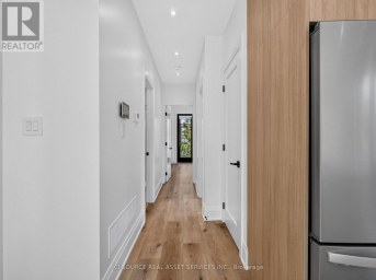 UNIT 4 - 28 NORCROSS ROAD Toronto (Clanton Park) Ontario photo 27
