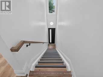 UNIT 4 - 28 NORCROSS ROAD Toronto (Clanton Park) Ontario photo 28