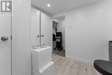 MAIN - 213 LAKESHORE ROAD E Mississauga (Port Credit) Ontario photo 17