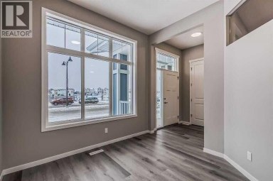 1040 Mahogany Boulevard SE Calgary Alberta photo 3