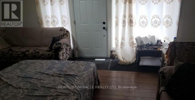 7496 REDSTONE ROAD Mississauga (Malton) Ontario photo 3
