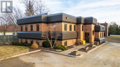 B - 2695 HAMILTON ROAD Sarnia Ontario photo 1