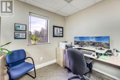 B - 2695 HAMILTON ROAD Sarnia Ontario photo 11