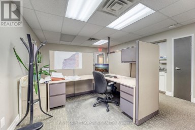 B - 2695 HAMILTON ROAD Sarnia Ontario photo 13
