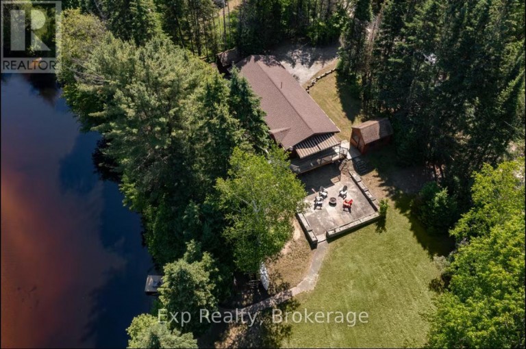 27 GROEGER ROAD, Huntsville (Chaffey), Ontario, P1H2J4