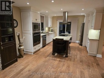 12020 WOODBINE AVENUE Whitchurch-Stouffville Ontario photo 1
