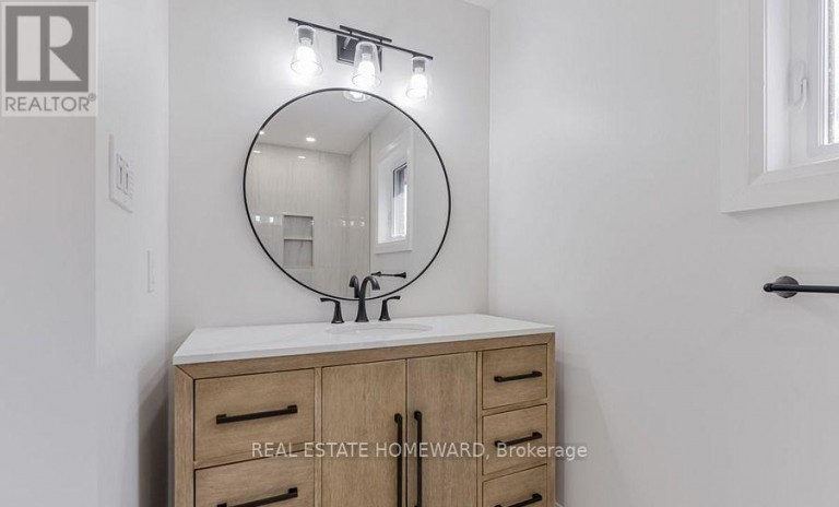 MAIN2ND - 822 FIRTH COURT, Newmarket (Gorham-College Manor), Ontario, L3Y8H7