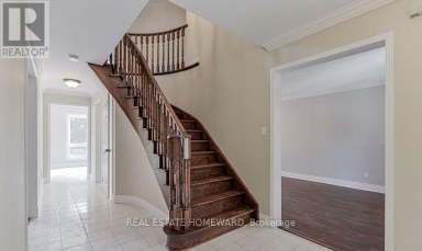 MAIN2ND - 822 FIRTH COURT Newmarket (Gorham-College Manor) Ontario photo 3