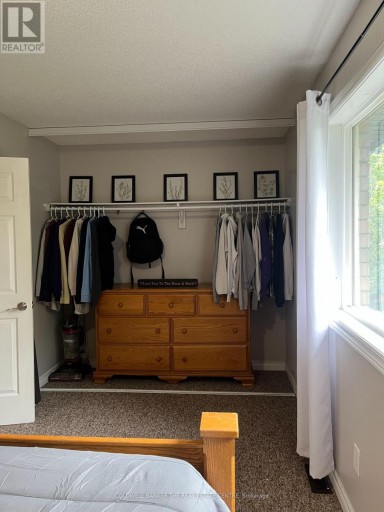 10 - 234 CUNDLES ROAD E, Barrie (Little Lake), Ontario, L4M6L1