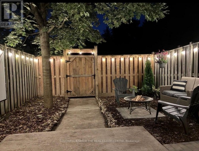 10 - 234 CUNDLES ROAD E, Barrie (Little Lake), Ontario, L4M6L1