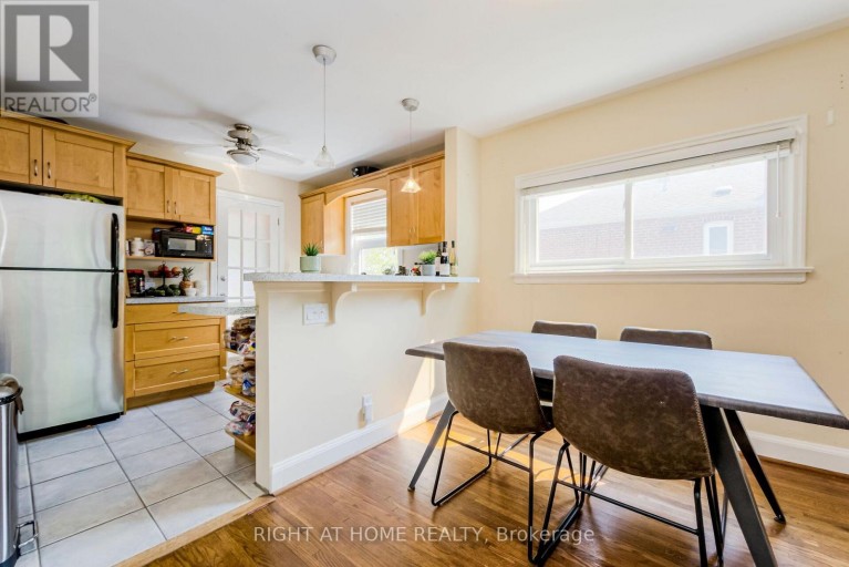 32 FLORENS AVENUE, Toronto (Clairlea-Birchmount), Ontario, M1L1R6