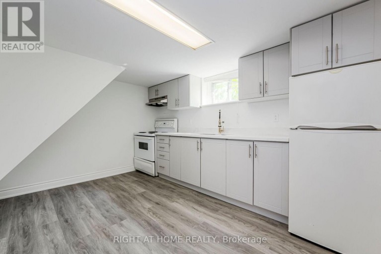 32 FLORENS AVENUE, Toronto (Clairlea-Birchmount), Ontario, M1L1R6