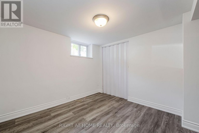 32 FLORENS AVENUE, Toronto (Clairlea-Birchmount), Ontario, M1L1R6
