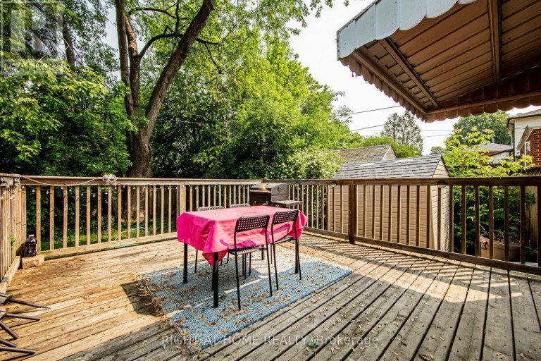 32 FLORENS AVENUE, Toronto (Clairlea-Birchmount), Ontario, M1L1R6
