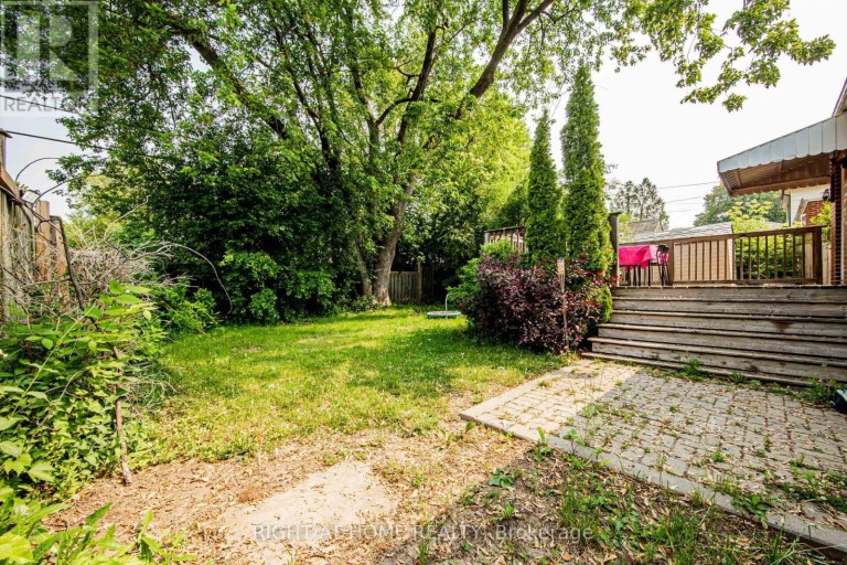 32 FLORENS AVENUE, Toronto (Clairlea-Birchmount), Ontario, M1L1R6