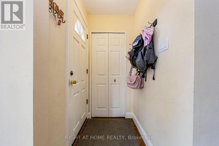 32 FLORENS AVENUE, Toronto (Clairlea-Birchmount), Ontario, M1L1R6