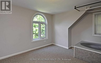 UPPER - 705 FRONT ROAD Pickering (Bay Ridges) Ontario photo 12
