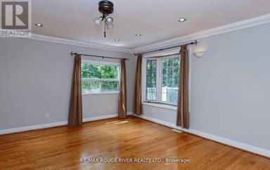 UPPER - 705 FRONT ROAD Pickering (Bay Ridges) Ontario photo 3