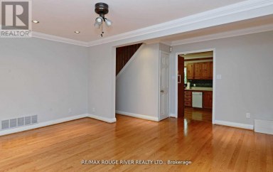 UPPER - 705 FRONT ROAD Pickering (Bay Ridges) Ontario photo 4