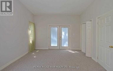 UPPER - 705 FRONT ROAD Pickering (Bay Ridges) Ontario photo 8