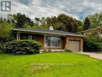32 BLUE SPRUCE LANE Markham (Royal Orchard) Ontario photo 1