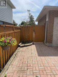 32 BLUE SPRUCE LANE Markham (Royal Orchard) Ontario photo 15