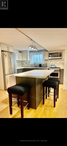 32 BLUE SPRUCE LANE, Markham (Royal Orchard), Ontario, L3T3W9