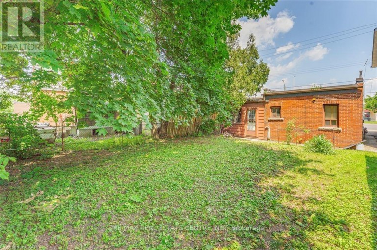 1274 BARTON STREET E, Hamilton (Crown Point), Ontario, L8H2W1